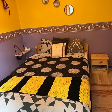 Cosy Appartment. Puessi Town 아파트 Pyussi
