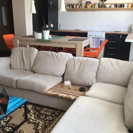 Cosy Appartment. Puessi Town 아파트