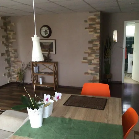 Cosy Appartment. Puessi Town * Pyussi